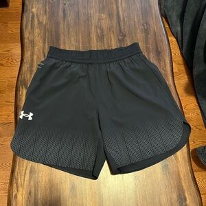 Men’s Under Armourprint Peak Woven Shorts